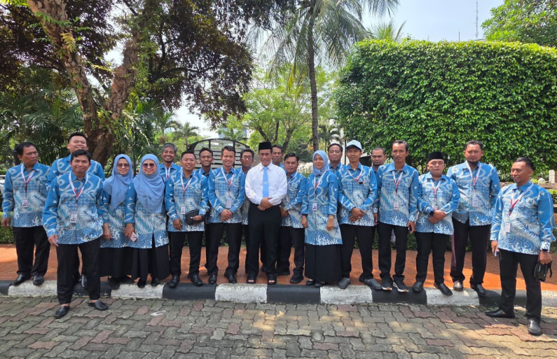 Ketua Koperasi LPER Teluria Raih Penghargaan Peternak Teladan pada Sidang Bersama MPR/DPR/DPD RI